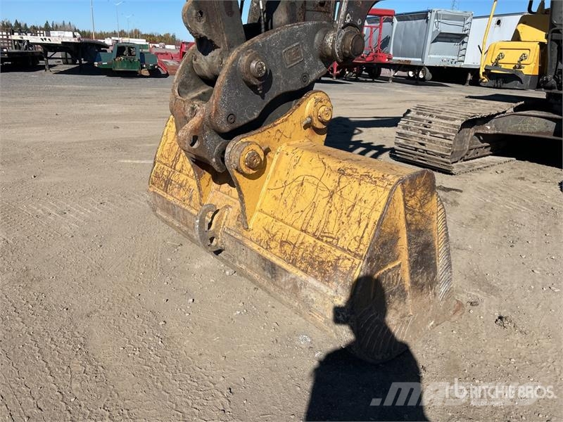 Volvo EC220D Tracked Excavator Gravemaskiner på larvebånd
