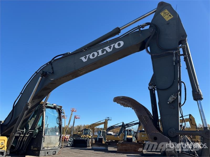 Volvo EC220D Tracked Excavator Gravemaskiner på larvebånd