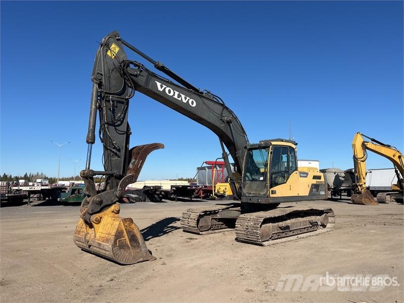 Volvo EC220D Tracked Excavator Gravemaskiner på larvebånd