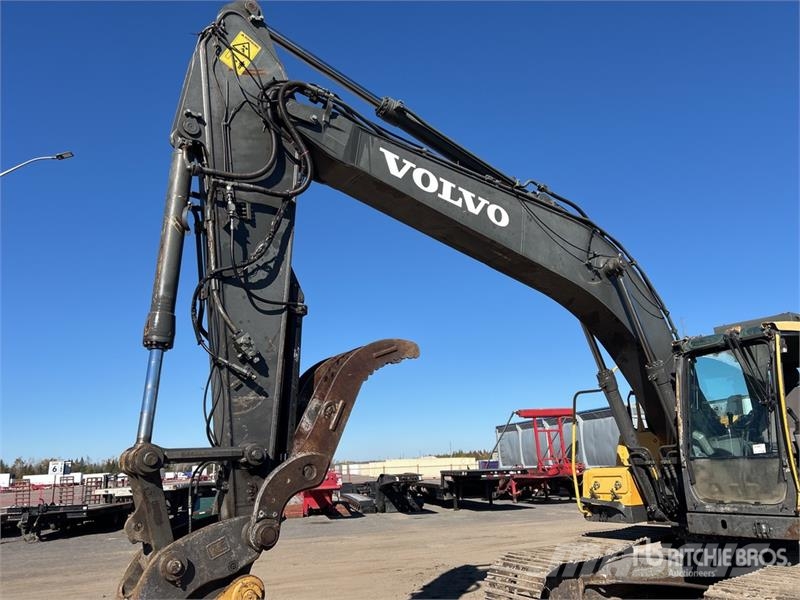 Volvo EC220D Tracked Excavator Gravemaskiner på larvebånd
