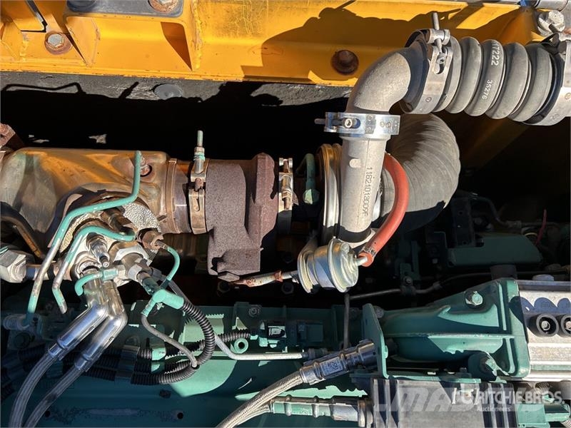 Volvo EC220D Tracked Excavator Gravemaskiner på larvebånd