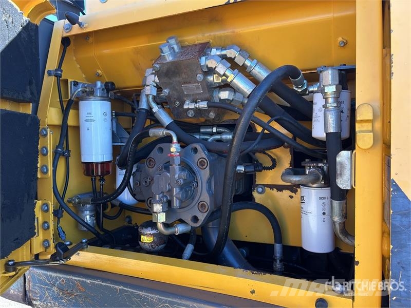 Volvo EC220D Tracked Excavator Gravemaskiner på larvebånd