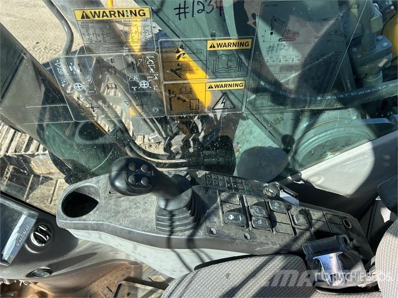 Volvo EC220D Tracked Excavator Gravemaskiner på larvebånd