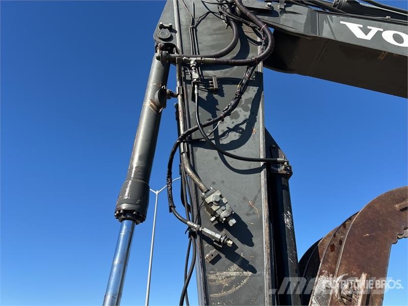 Volvo EC220DL Tracked Excavator Bageri gusjeničari