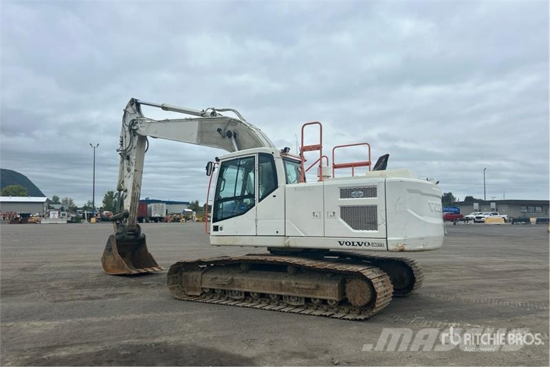 Volvo EC220EL Tracked Excavator Roomikekskavaatorid