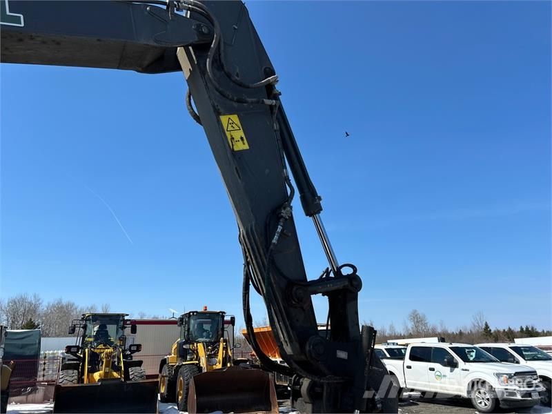 Volvo EC220EL Tracked Excavator Raupenbagger