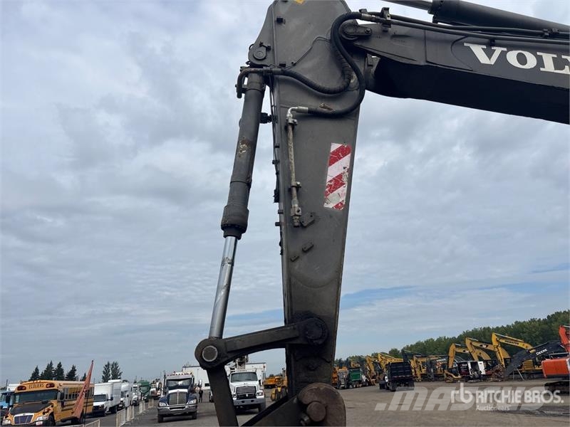Volvo EC330B LC Tracked Excavator Bagri goseničarji