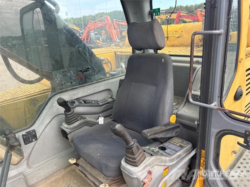 Volvo EC330B LC Tracked Excavator Bagri goseničarji