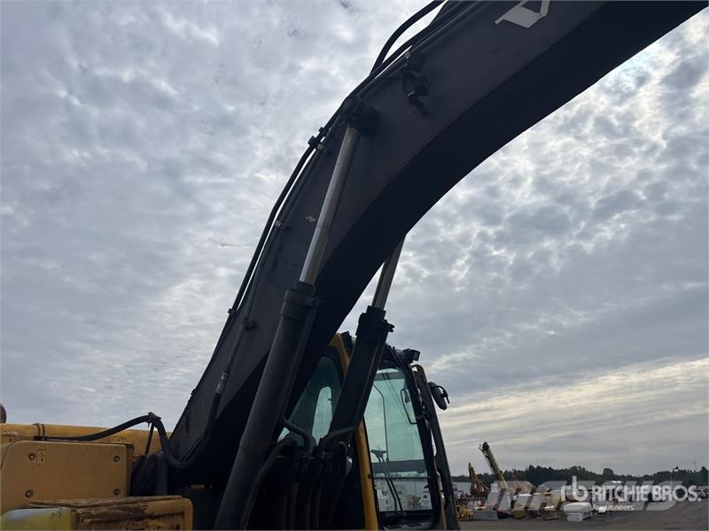 Volvo EC330B LC Tracked Excavator Bagri goseničarji