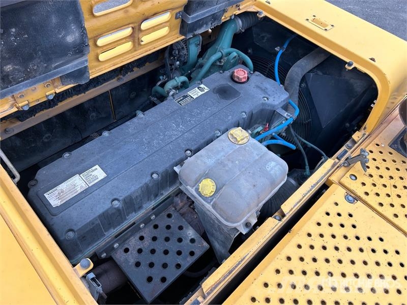 Volvo EC460B LC Tracked Excavator Crawler excavators
