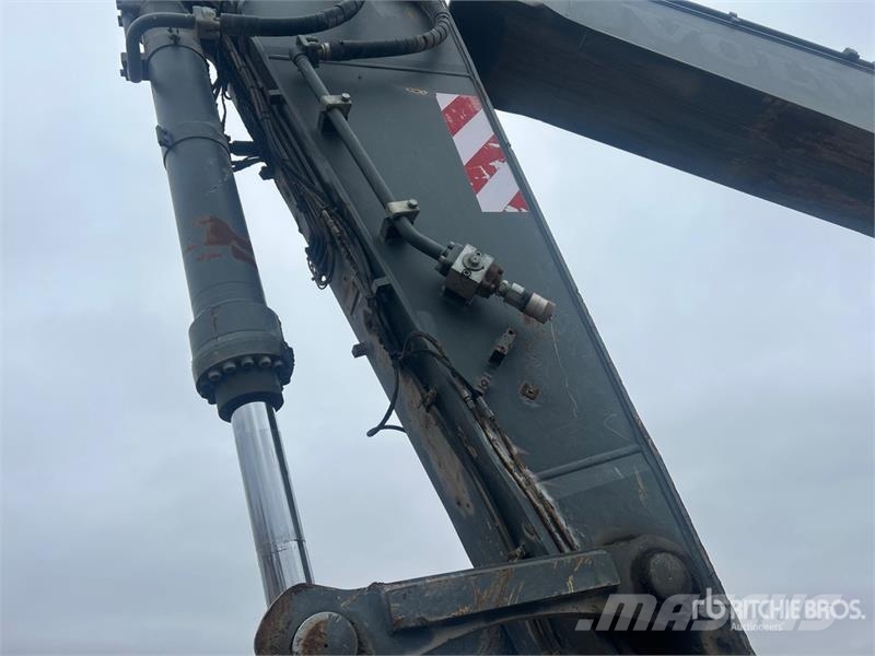 Volvo EC460B LC Tracked Excavator Crawler excavators