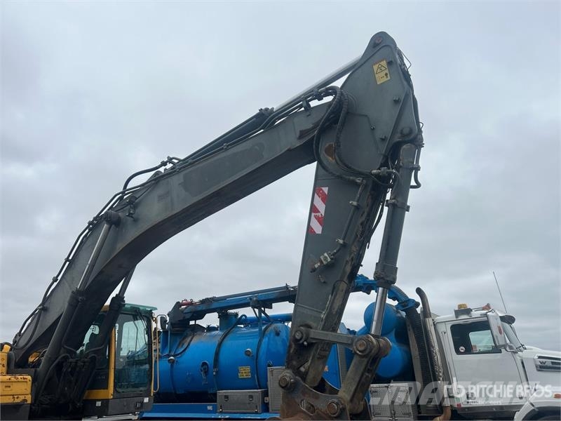 Volvo EC460B LC Tracked Excavator Crawler excavators