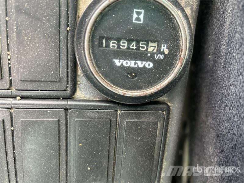 Volvo EC460B LC Tracked Excavator Crawler excavators