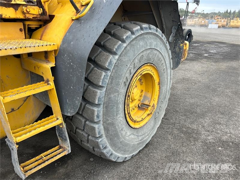 Volvo L110E 휠로우더