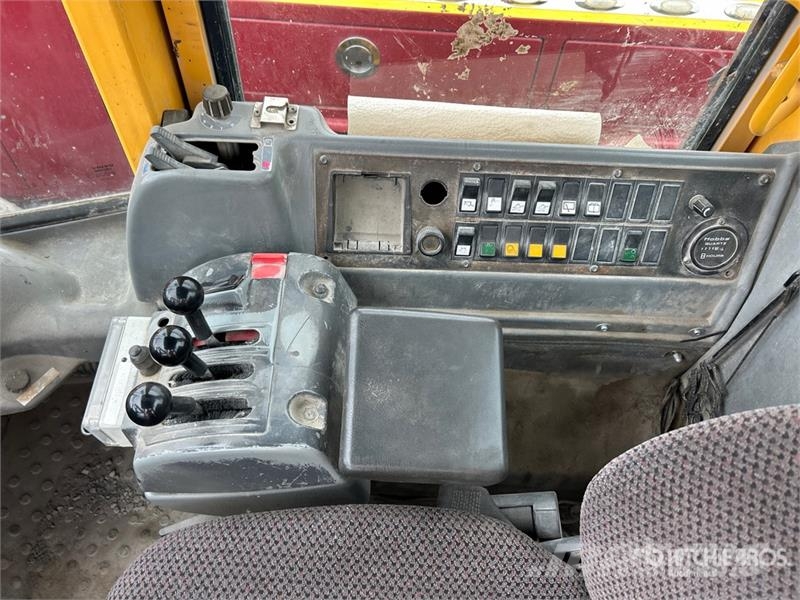 Volvo L110E 휠로우더