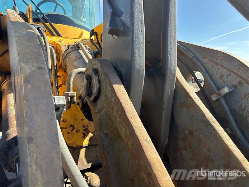 Volvo L110F Wheel Loader Wheel loaders