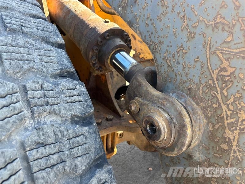 Volvo L110F Wheel Loader Wheel loaders