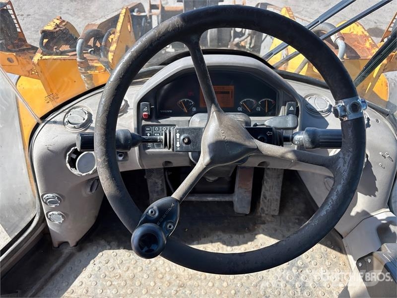 Volvo L110F Wheel Loader Wheel loaders