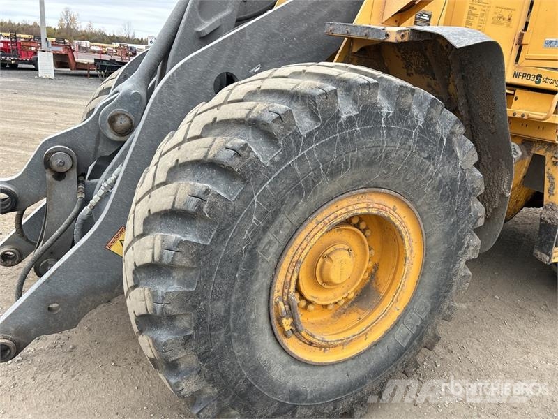 Volvo L120E Wheel Loader Iekrāvēji uz riteņiem
