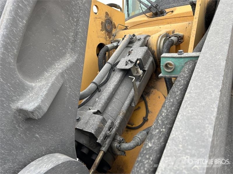 Volvo L120E Wheel Loader Iekrāvēji uz riteņiem