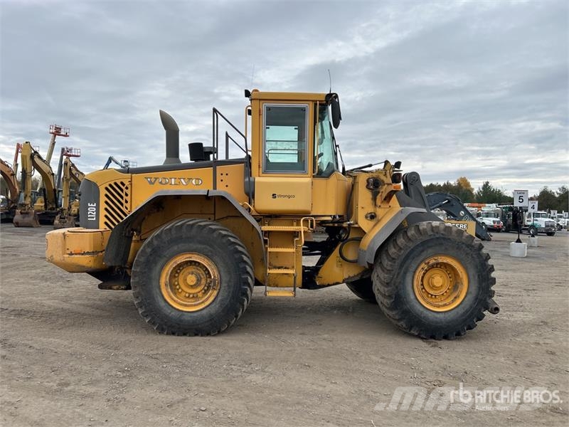 Volvo L120E Wheel Loader Iekrāvēji uz riteņiem