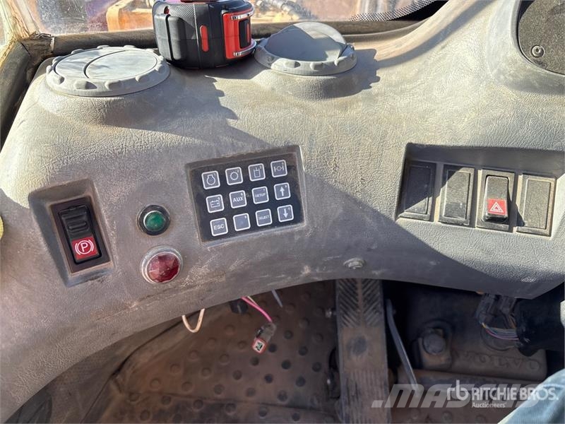 Volvo L120E Wheel Loader Iekrāvēji uz riteņiem