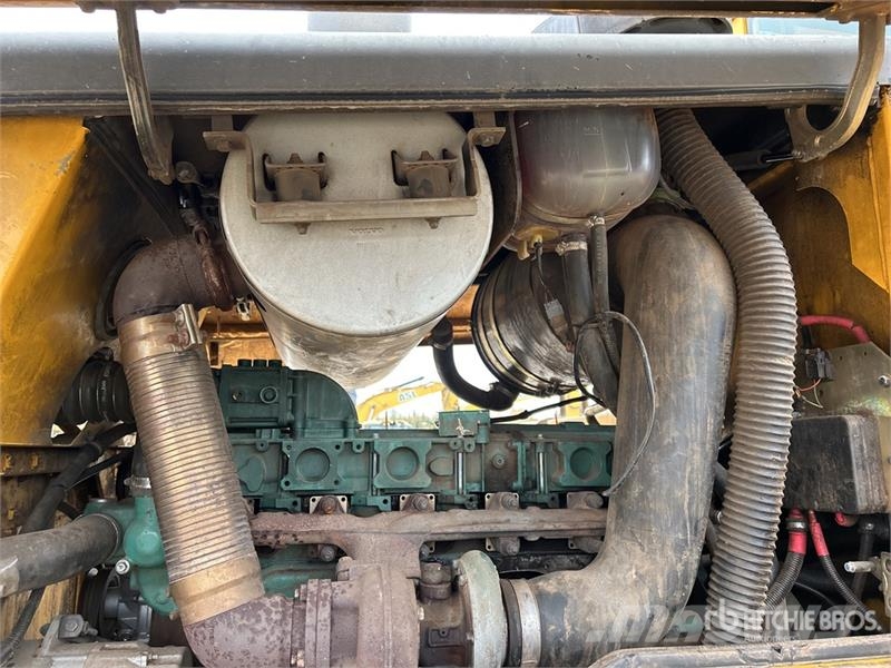 Volvo L120E Wheel Loader Iekrāvēji uz riteņiem