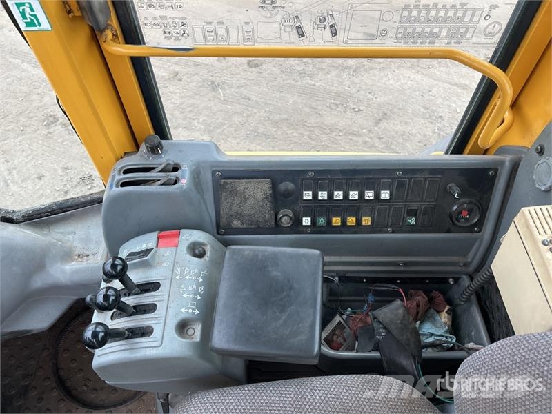 Volvo L120E Wheel Loader Iekrāvēji uz riteņiem