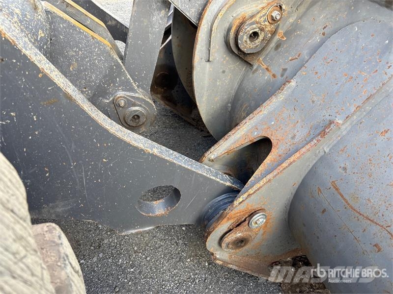 Volvo L150F Wheel Loader Kolesni nakladalci