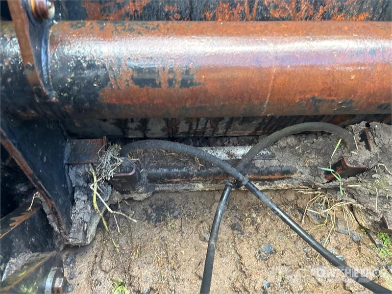 Volvo L180 Wheel Loader (Inoperable) Iekrāvēji uz riteņiem