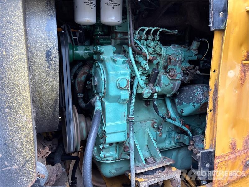 Volvo L70 Wheel Loader لوادر بعجل