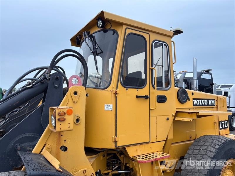 Volvo L70 Wheel Loader لوادر بعجل