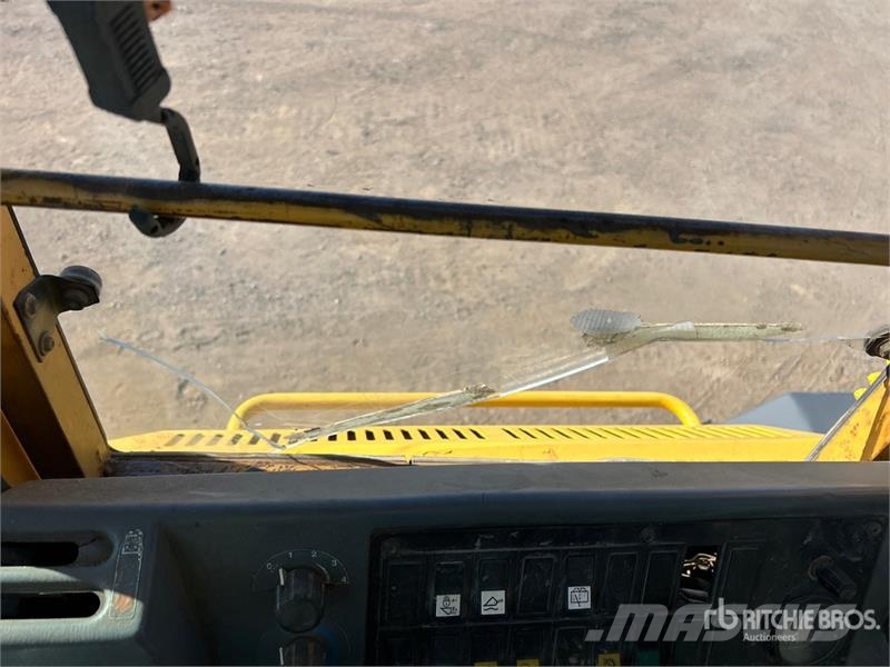 Volvo L70C لوادر بعجل