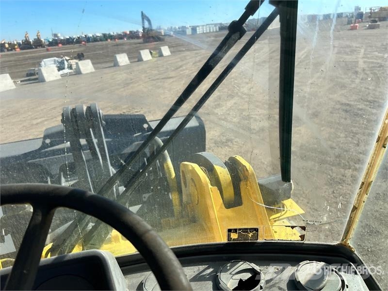 Volvo L70C لوادر بعجل