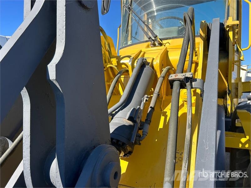 Volvo L70C لوادر بعجل