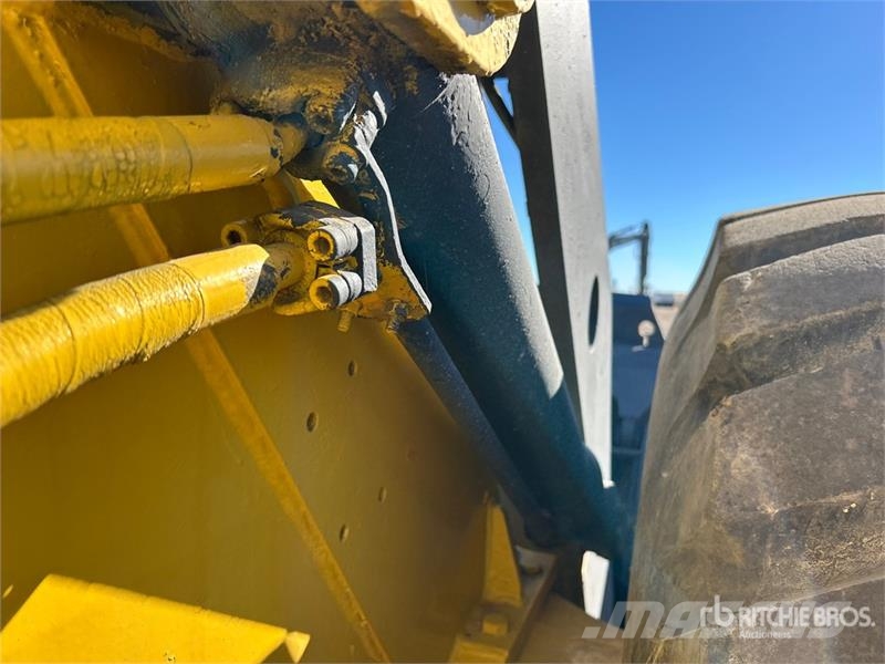 Volvo L70C لوادر بعجل