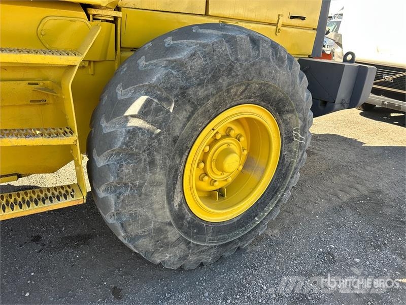 Volvo L70C لوادر بعجل