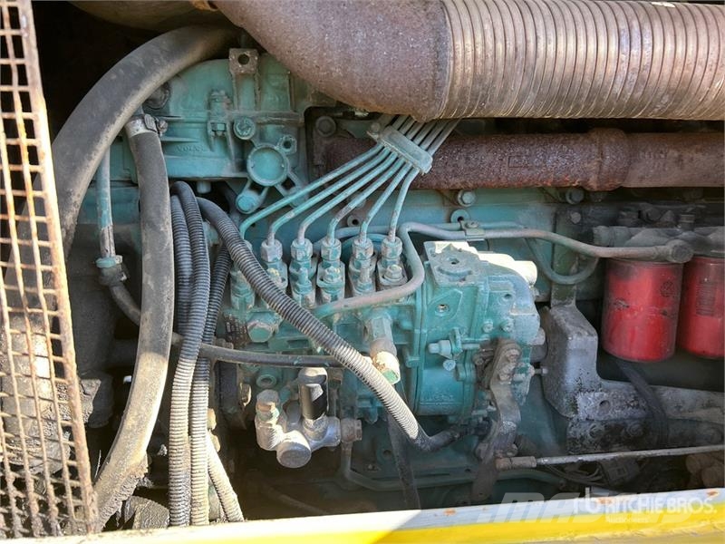 Volvo L70C لوادر بعجل