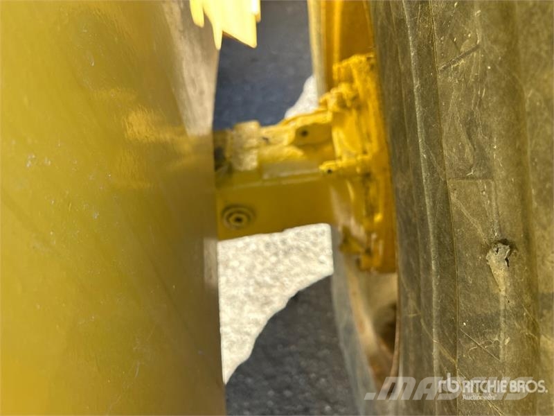 Volvo L70C لوادر بعجل