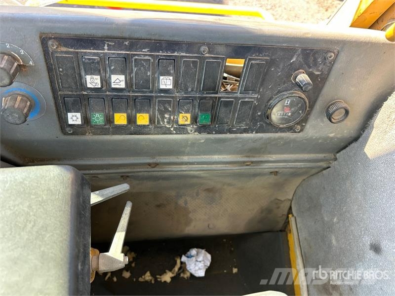Volvo L70C لوادر بعجل