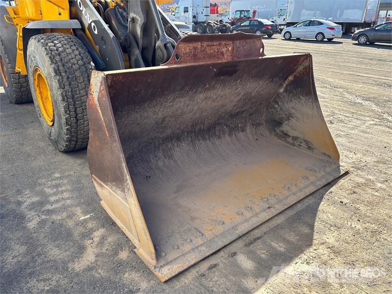 Volvo L90E Фронтальные погрузчики