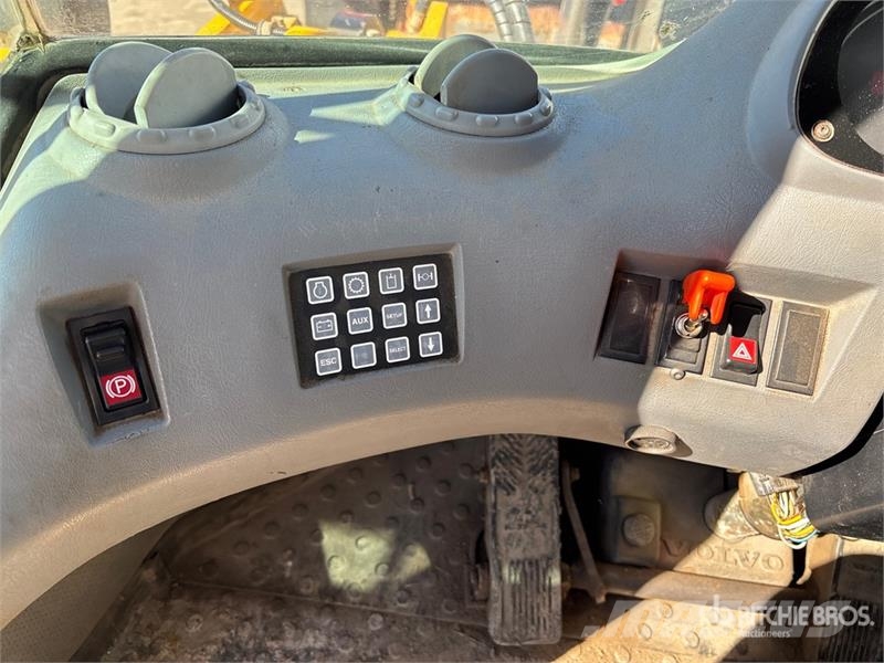 Volvo L90E Фронтальные погрузчики