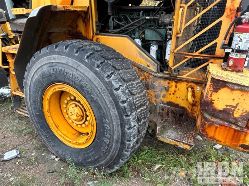 Volvo L90F Wheel Loader Radlader