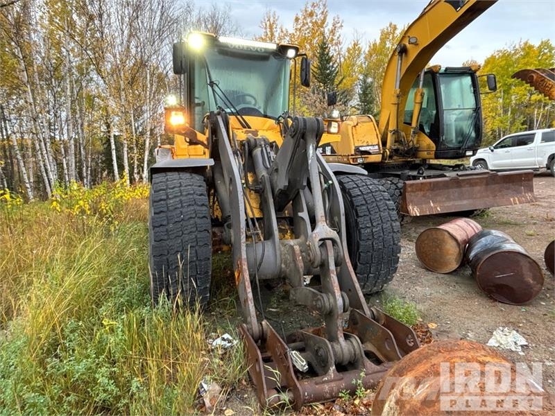 Volvo L90F Wheel Loader Radlader