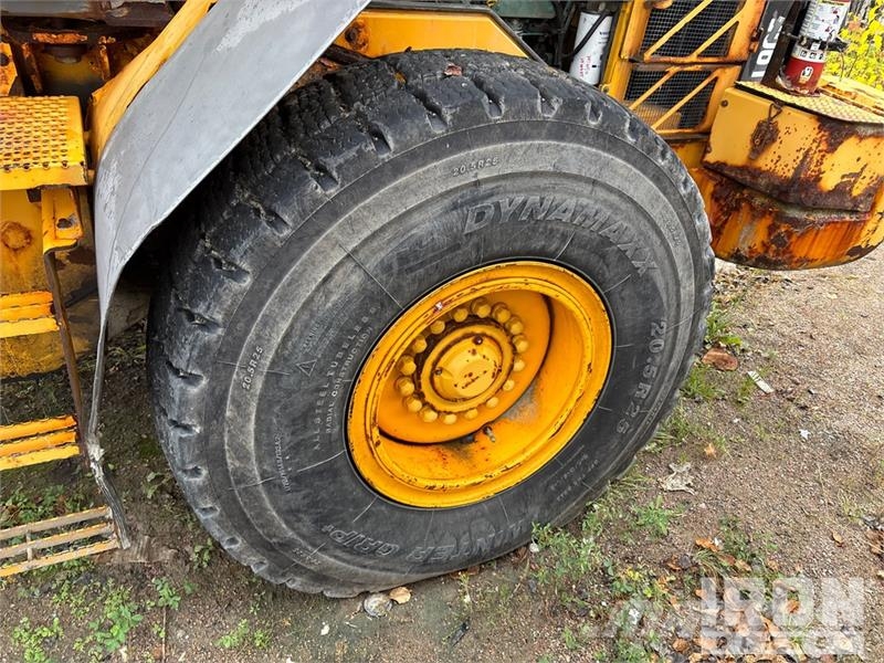 Volvo L90F Wheel Loader Radlader
