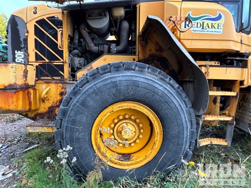 Volvo L90F Wheel Loader Radlader