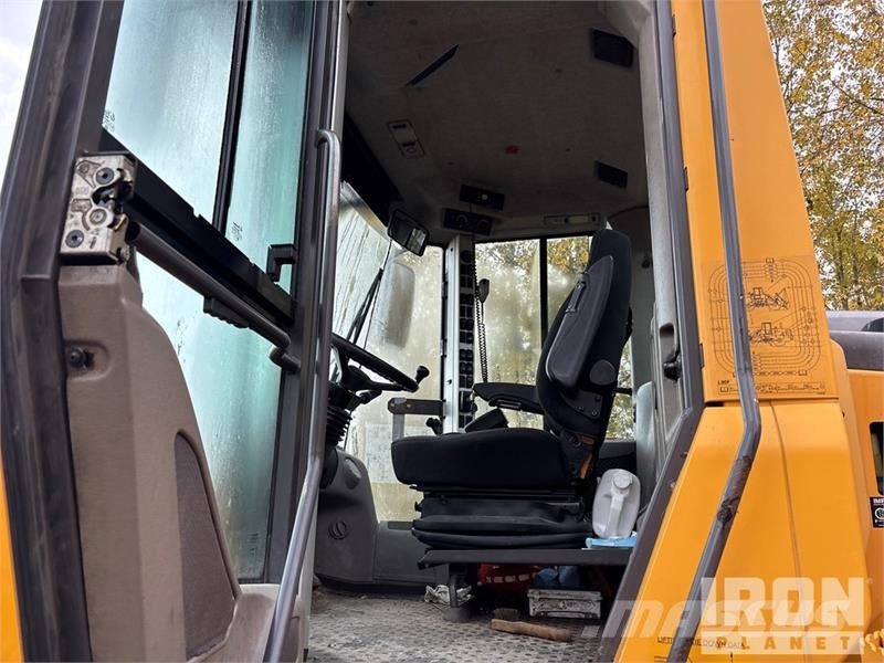 Volvo L90F Wheel Loader Radlader