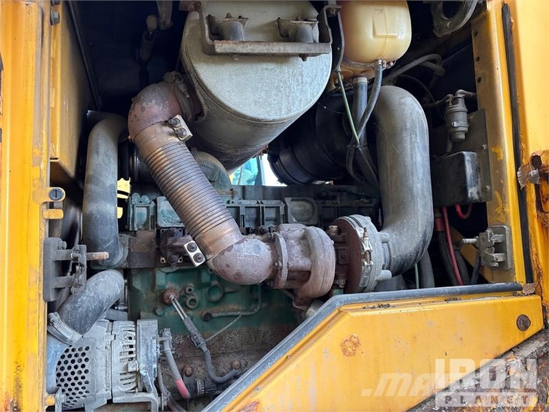 Volvo L90F Wheel Loader Radlader