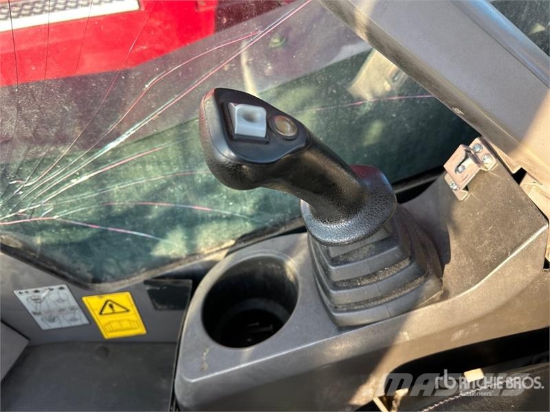 Volvo MC110C Two-Speed Skid Steer Loader لوادر انزلاقية التوجيه