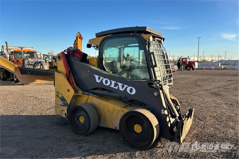 Volvo MC110C Two-Speed Skid Steer Loader لوادر انزلاقية التوجيه
